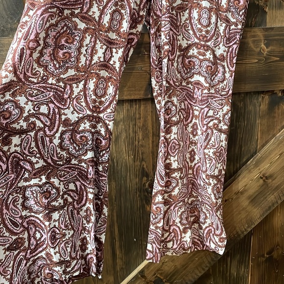 FOR LOVE & LEMONS Georgi Paisley Jumpsuit - Picture 7 of 13